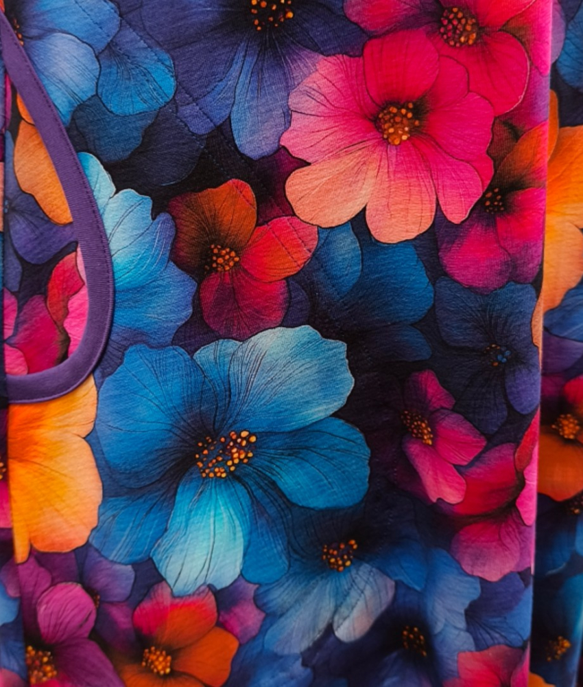Lilla plus size sommerkjole med blomster - Tulla Purple Summer