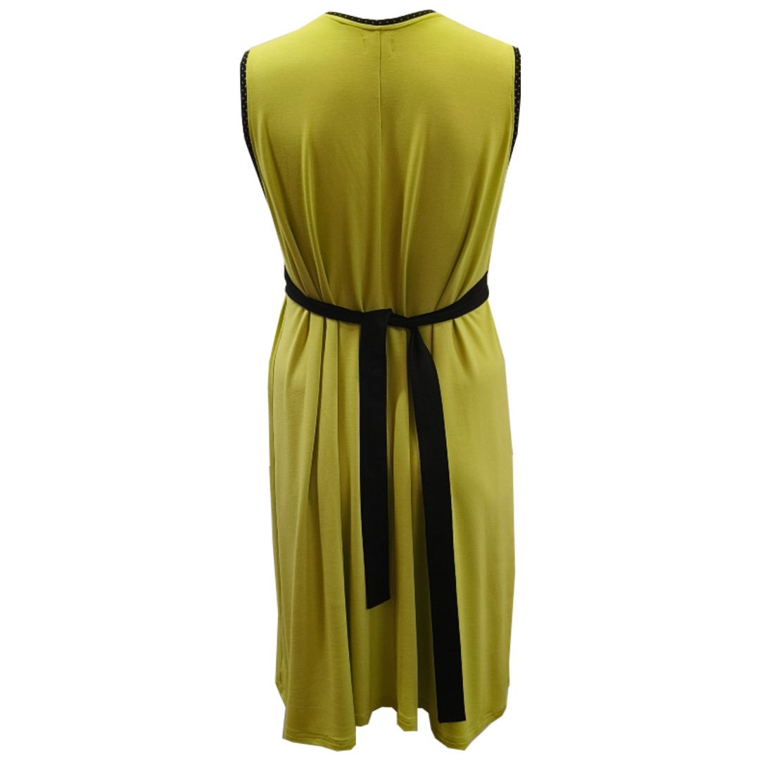 Lime grøn plus size sommerkjole i modal. Moon Soft Lime