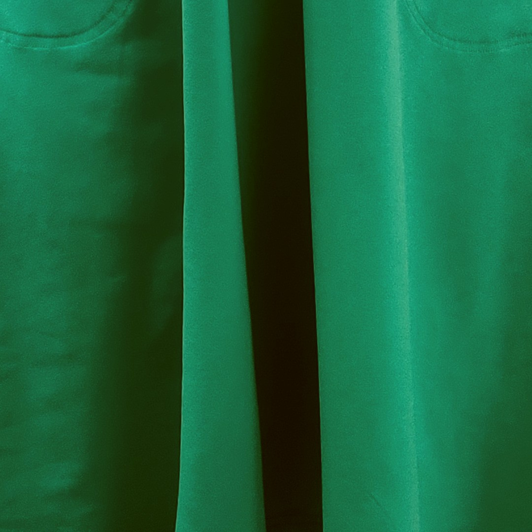 Takasaki Emerald Green. Kjole i store størrelser fra Amamiko