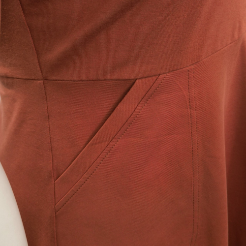 Takasaki Terra. Kjole i store størrelser fra Amamiko