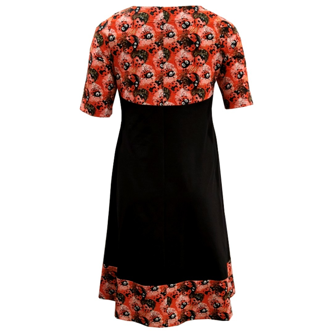 A-formet plus size kjole med mariehøns - Saki Ladybug