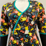 Plus size kjole med lakridskonfekt - Bika Liquorice