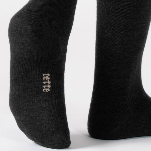 Aoraki Merino Wool Dark Grey - Koksgrå uld strømper fra Cette