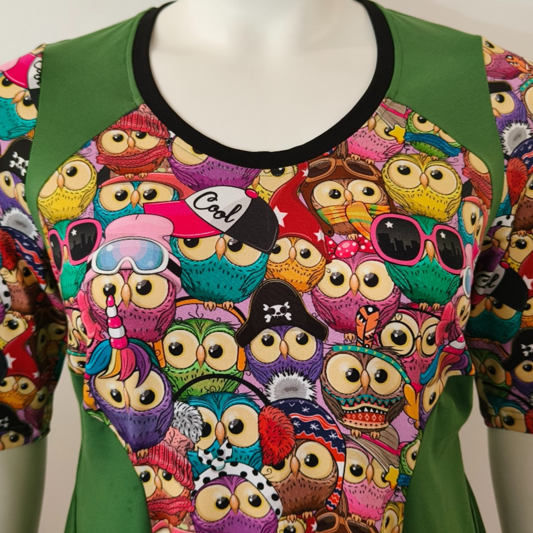 Meika Cool Owl - A-formet plus size kjole med paneler fra Amamiko