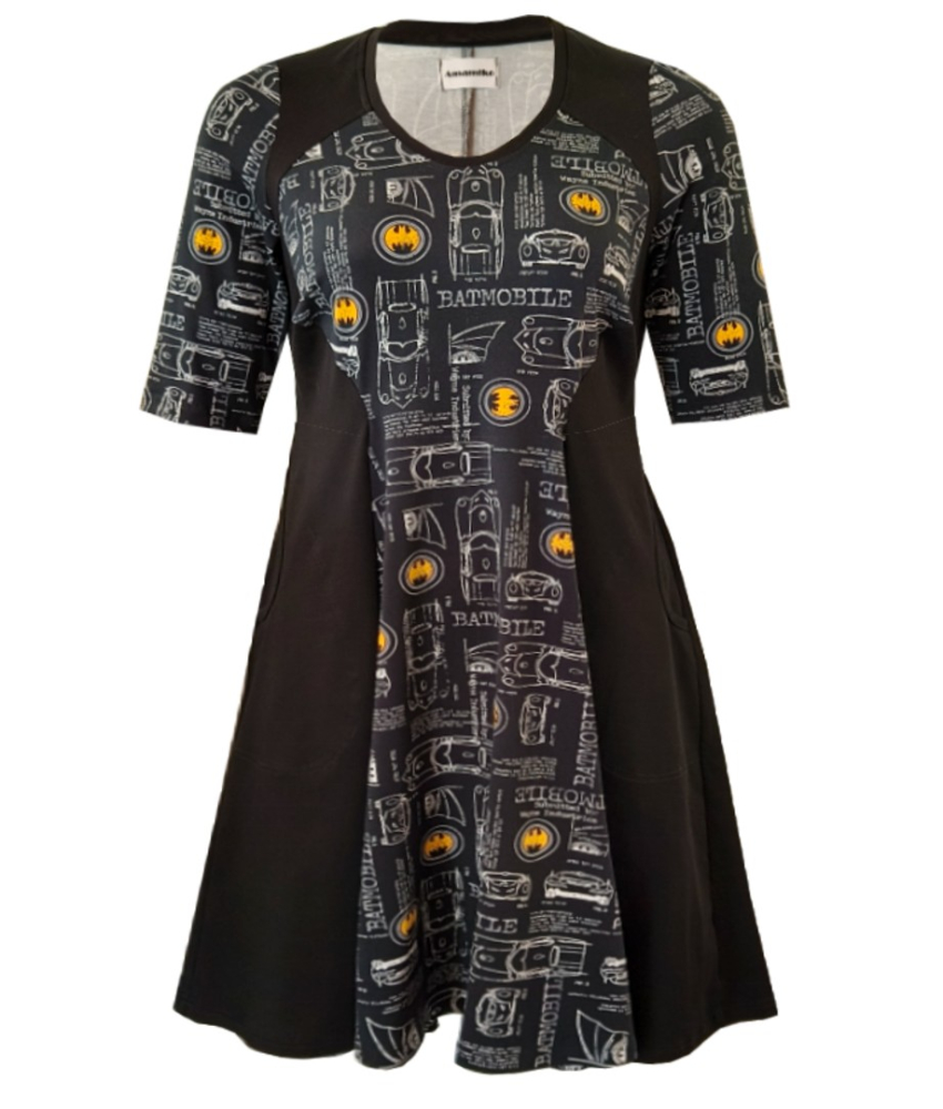 Meika Blueprint - A-formet plus size kjole med paneler fra Amamiko