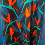 Meika Blue Leaf - A-formet plus size kjole med paneler fra Amamiko