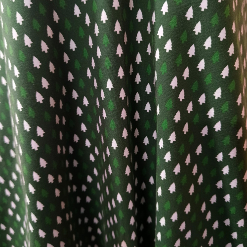 Sendai Norway Spruce - Plus size bluse med v-hals fra Amamiko