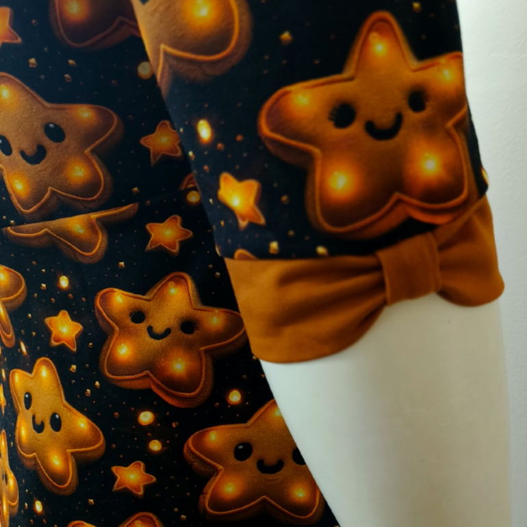 Plus size julekjole med småkager - Akiko Cookies