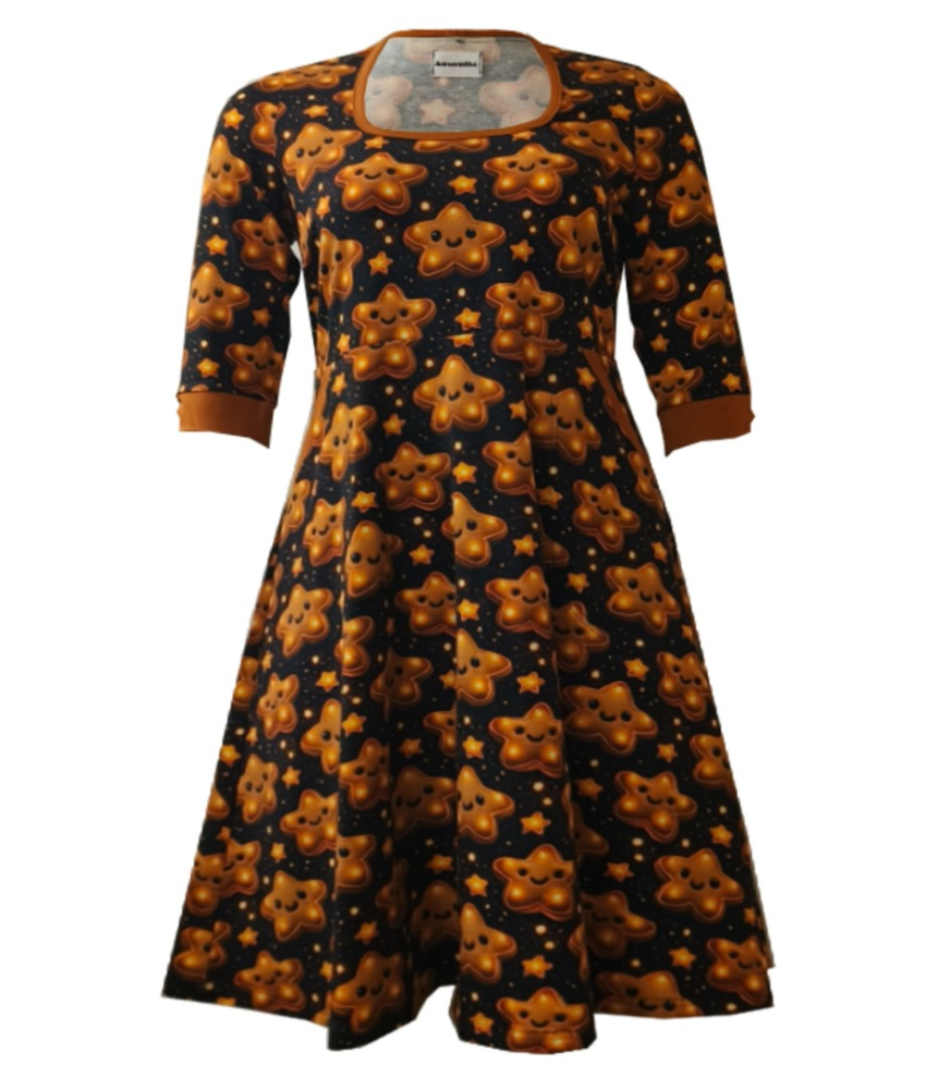 Plus size julekjole med småkager - Akiko Cookies