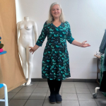 Plus size kjole med glimtende hjerter - Bika Glitter Heart