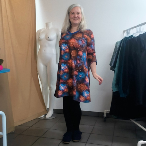 Fyrværkeri prints A-formet plus size kjole - Tulla Fireworks