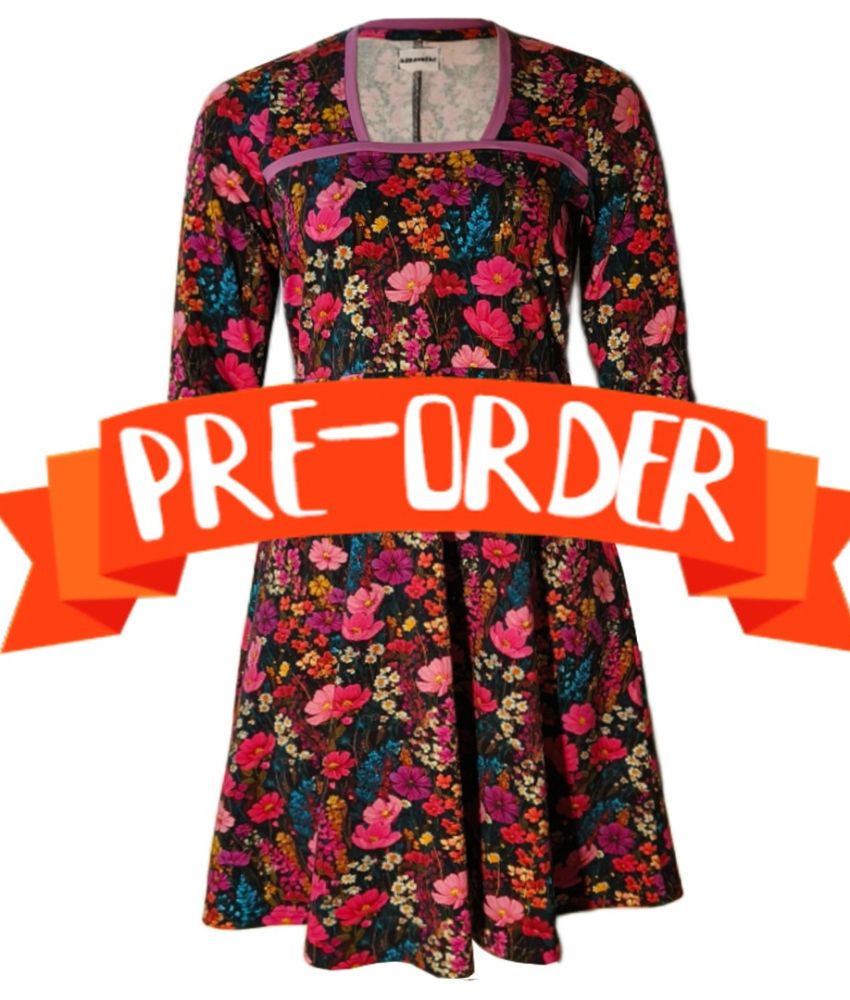 Plus size kjole - Genkei Pink Garden fra Amamiko