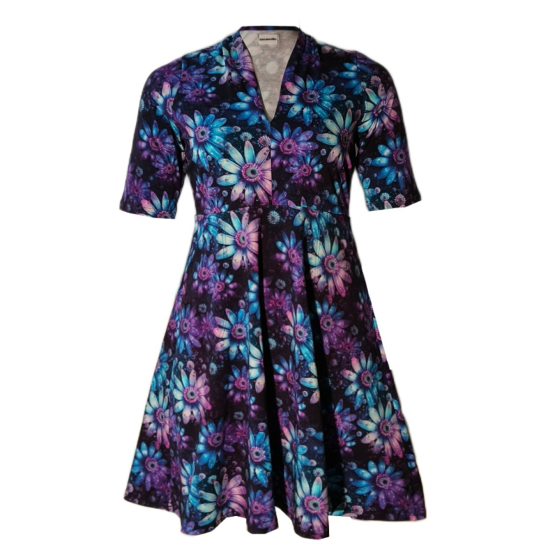 Plus size kjole - Takasaki Purple Passion fra Amamiko