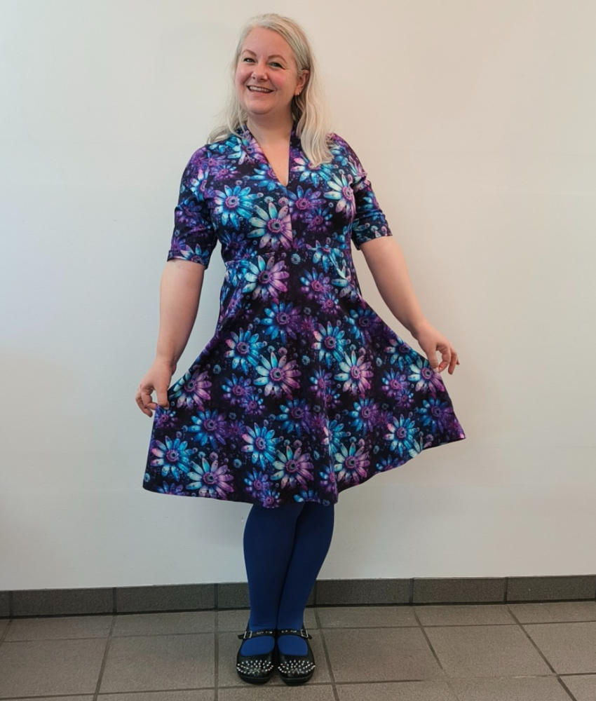 Plus size kjole - Takasaki Purple Passion fra Amamiko