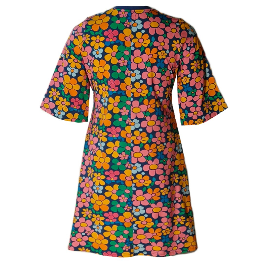Plus size kjole - Tokyo Retro Flower fra Amamiko.