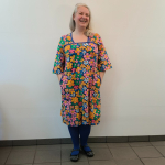 Plus size kjole - Tokyo Retro Flower fra Amamiko.