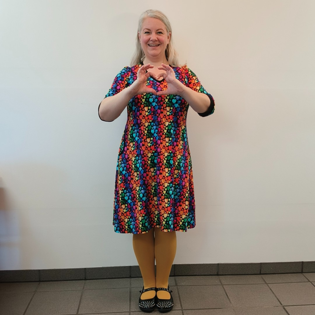 Plus size kjole - Tulla Colorful Love fra Amamiko