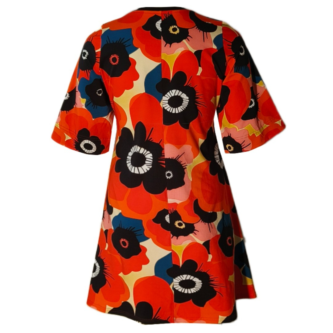 Plus size kjole - Tulla Giant Poppy fra Amamiko