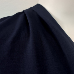 Sendai Navy. Plus size peplum bluse fra Amamiko