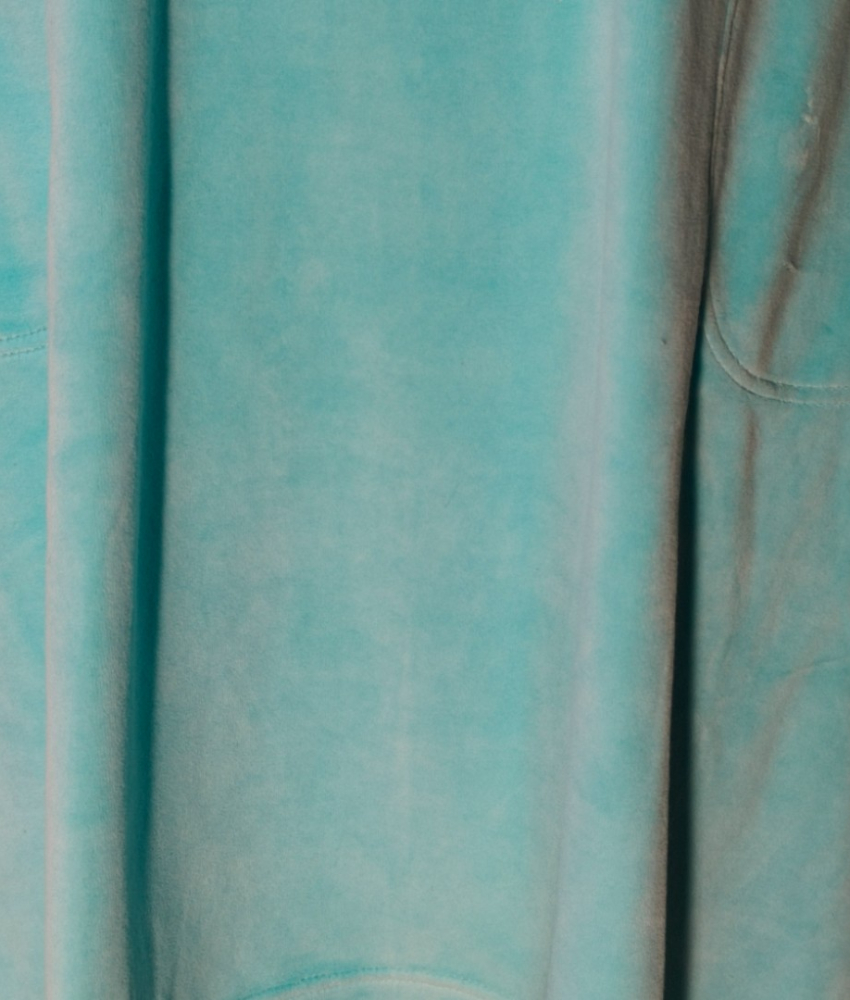 Plus size kjole Tulla Ice Blue Velvet fra Amamiko