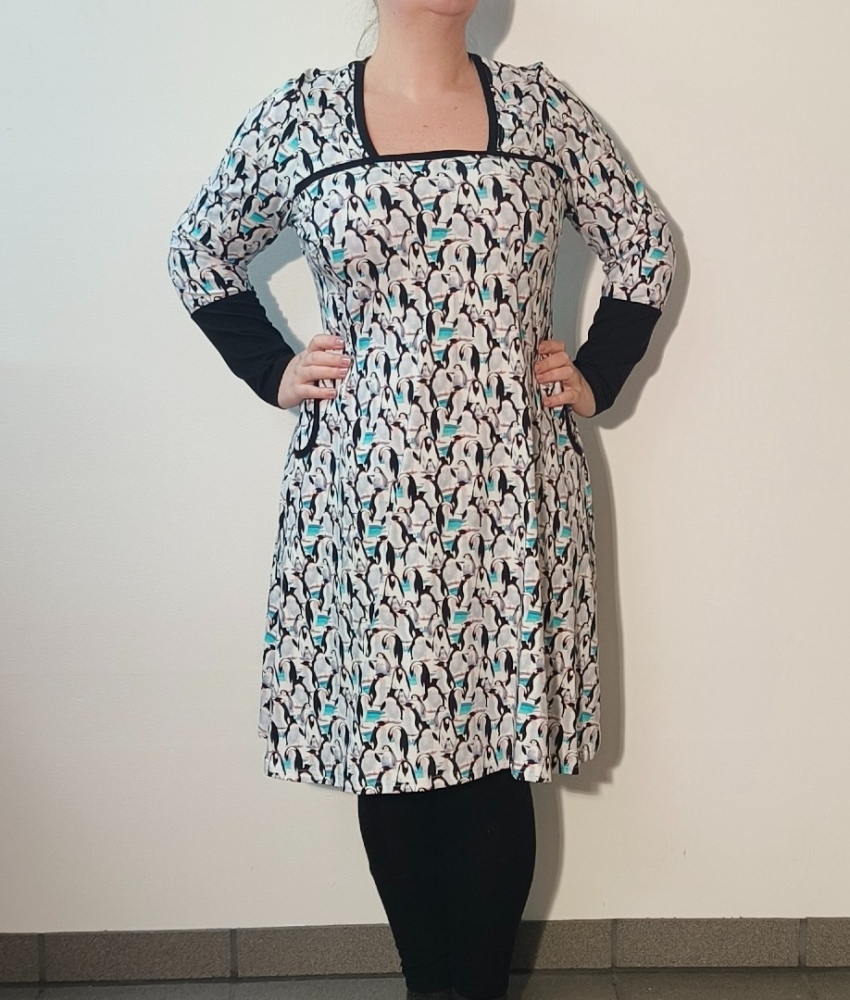 Plus size kjole - Tokyo Penguin