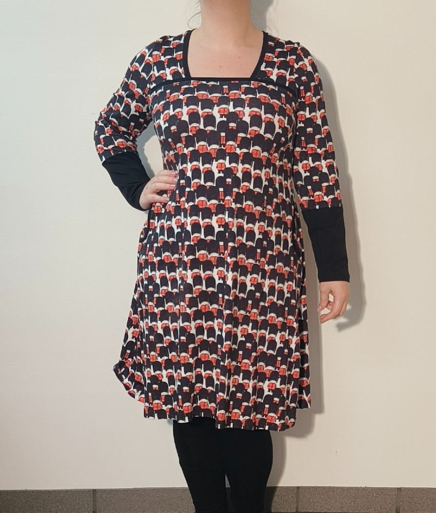 Plus size kjole - Tokyo Guards