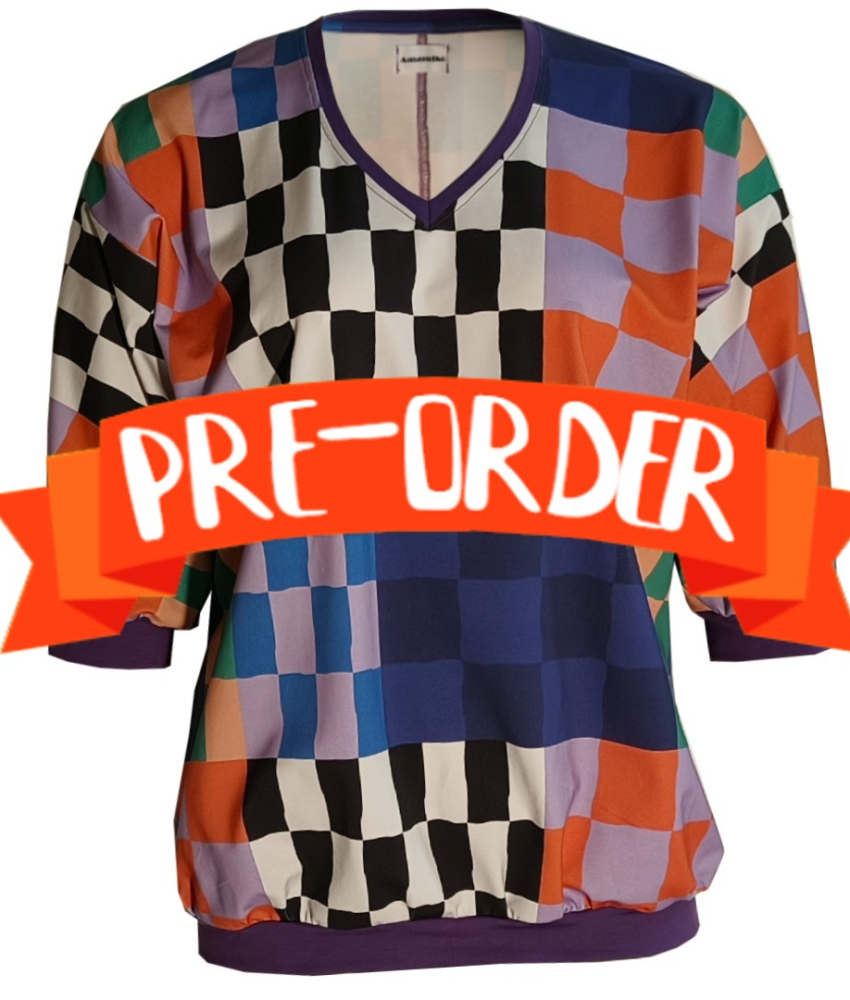 Botan Checkered Mix - Løstsiddende plus size bluse fra Amamiko