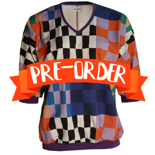 Botan Checkered Mix - Løstsiddende plus size bluse fra Amamiko