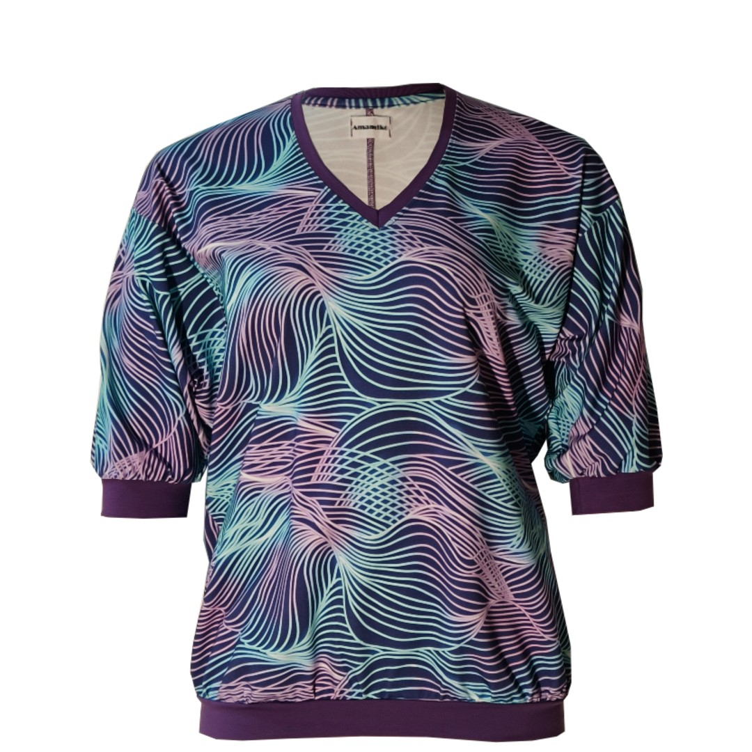 Botan Sound Waves - Løstsiddende plus size bluse fra Amamiko