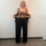 Løstsiddende bukser med regulerbar talje - Black