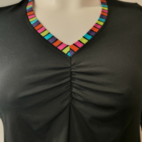 Toya Black Rainbow. A-formet plus size kjole fra Amamiko