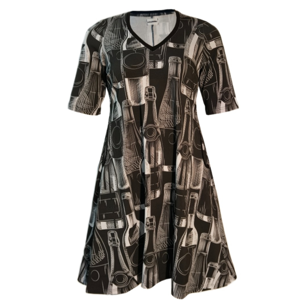 Tulla Kjole - Wine o'clock. A-formet kjole fra Amamiko