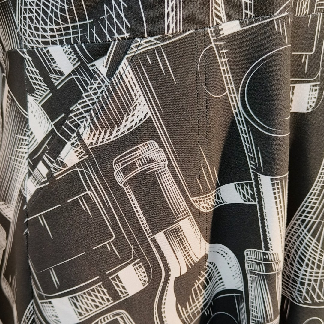 Bika Kjole - Wine o'clock. Kjole med empiresnit fra Amamiko 