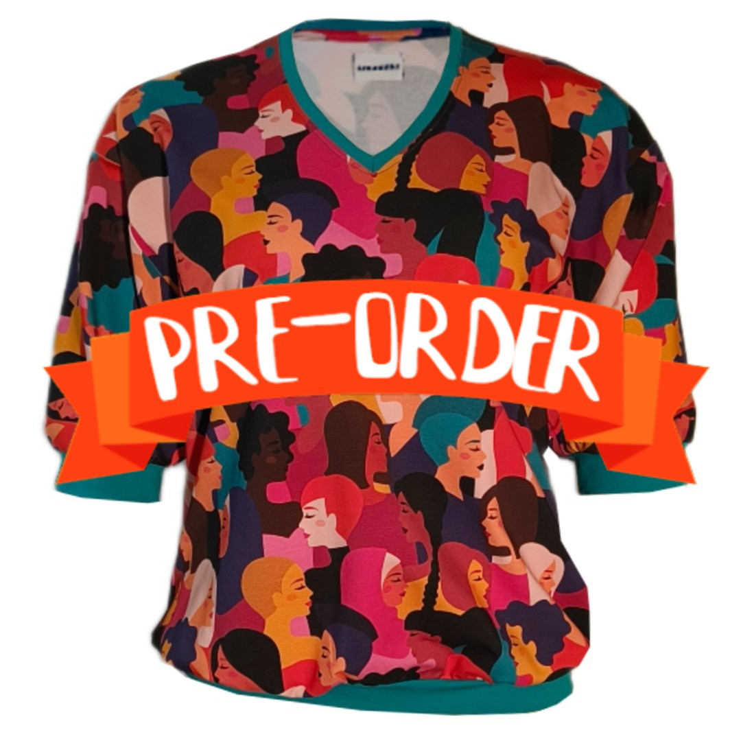 Botan Bluse - Diversity. Løstsiddende plus size bluse fra Amamiko