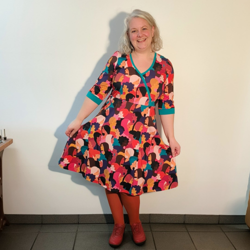 Bika Kjole - Diversity. Kjole med empiresnit fra Amamiko 