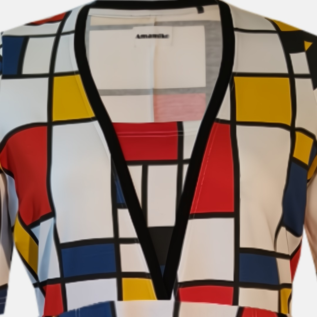 Ama Bauhaus – Et levende kunstværk med geometrisk kant. Kjole fra Amamiko