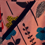 Ama Soft Pink Flower – Blomstrende power og feminin retro-charme. En kjole fra Amamiko