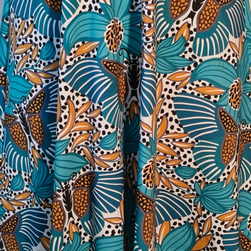 Ama Turquoise Butterfly – Et vingesus af turkis elegance. En kjole fra Amamiko