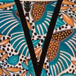 Ama Turquoise Butterfly – Et vingesus af turkis elegance. En kjole fra Amamiko